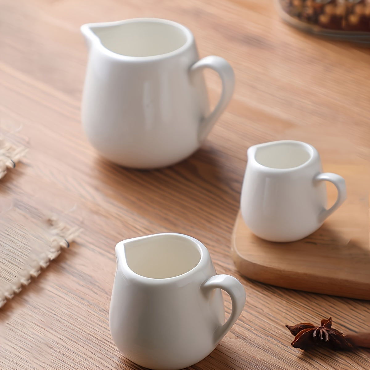 Handle Milk Cup Ceramic Sauce Pot | Creative Coffee Milk Cup, Sugar Cup, Stable Grip, Western Style, Fashionable Kitchen Seasoning Cup, Suitable for Family and Restaurant Use